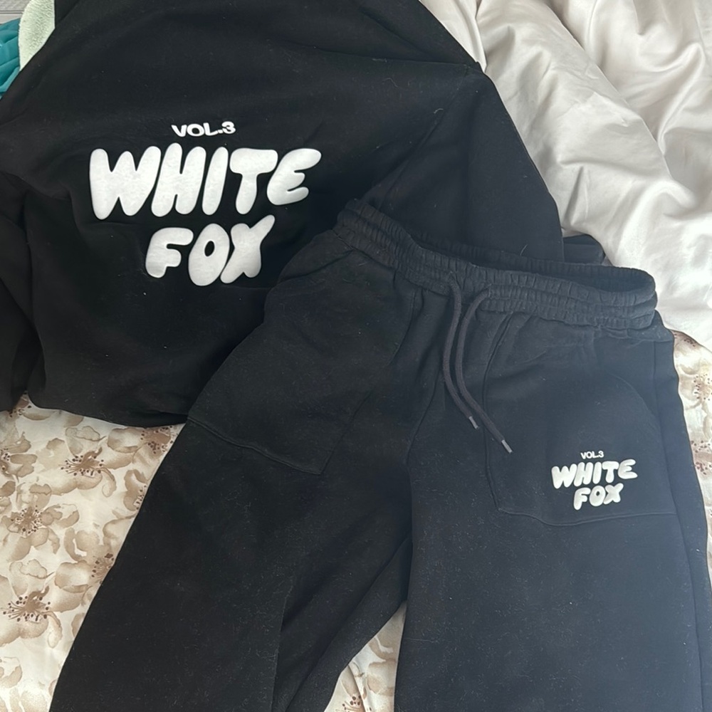 White fox  Black Sweatpants set